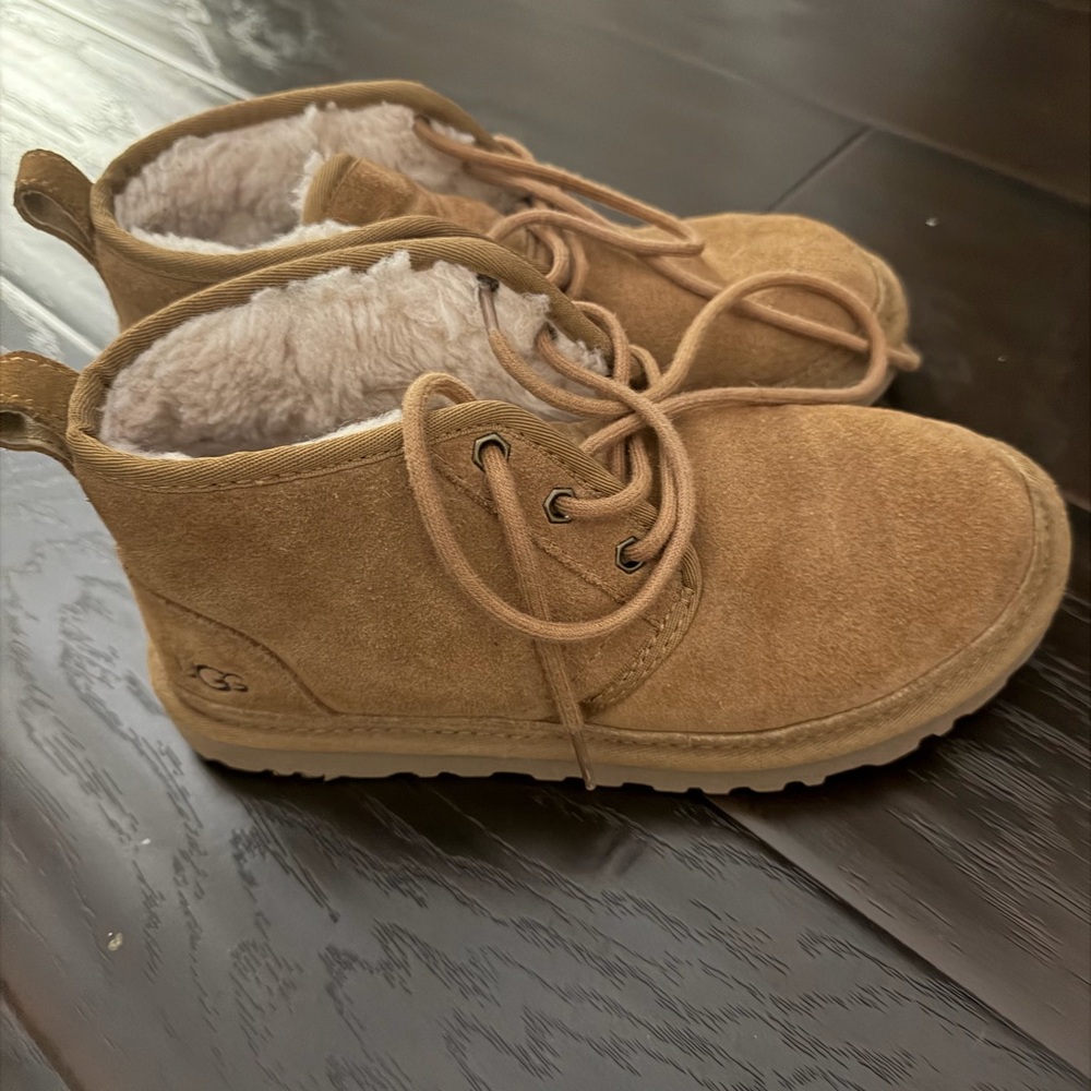 UGG Tan neumel lace up boots chestnut size 7